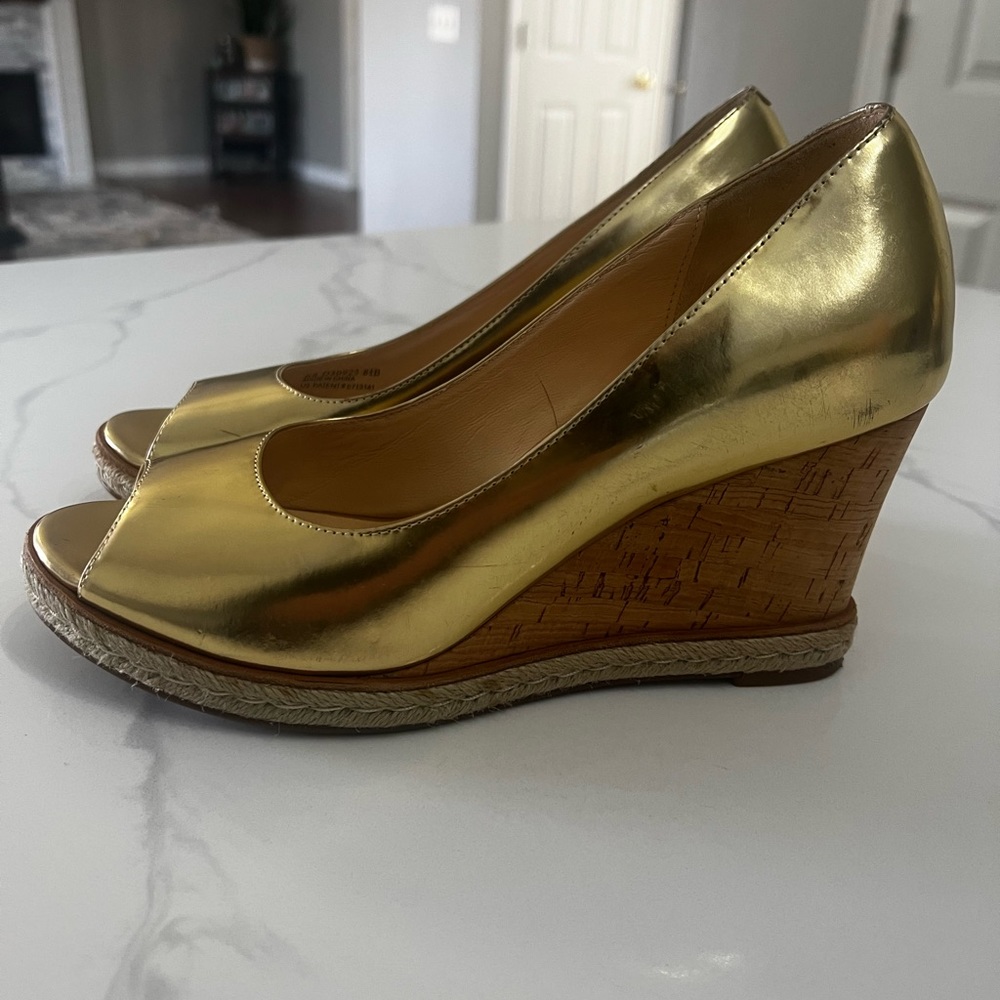 Cole Haan JOCELYN Gold Metallic & Cork Peep Toe Wedge Heels Sz 8.5b